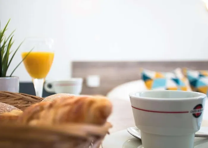 Готель Zenitude Bordeaux - *